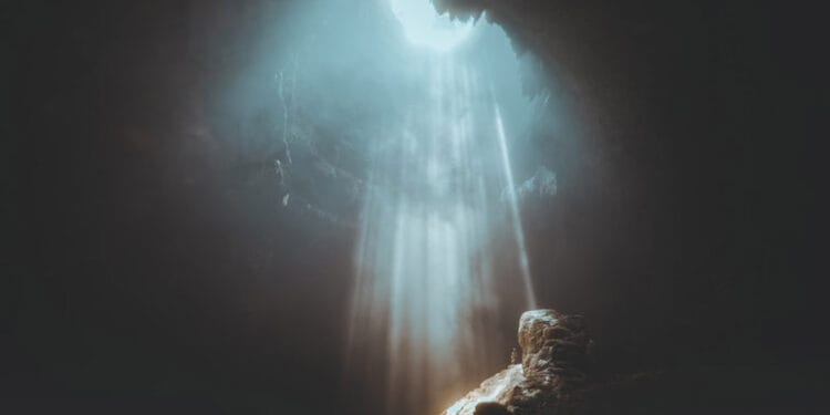 Lale Gibi Açılmasam