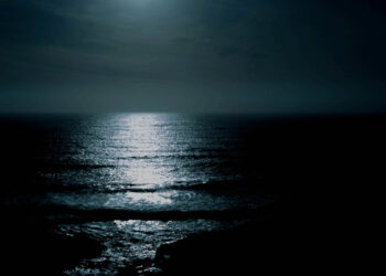 Bugün Karanlık Olsun İstiyorum